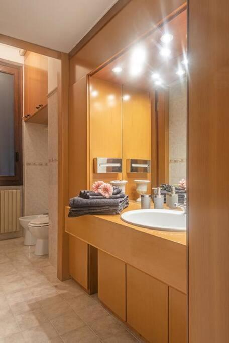 Ferienwohnung Osti 3 Beautifully Furnished Mailand Exterior foto